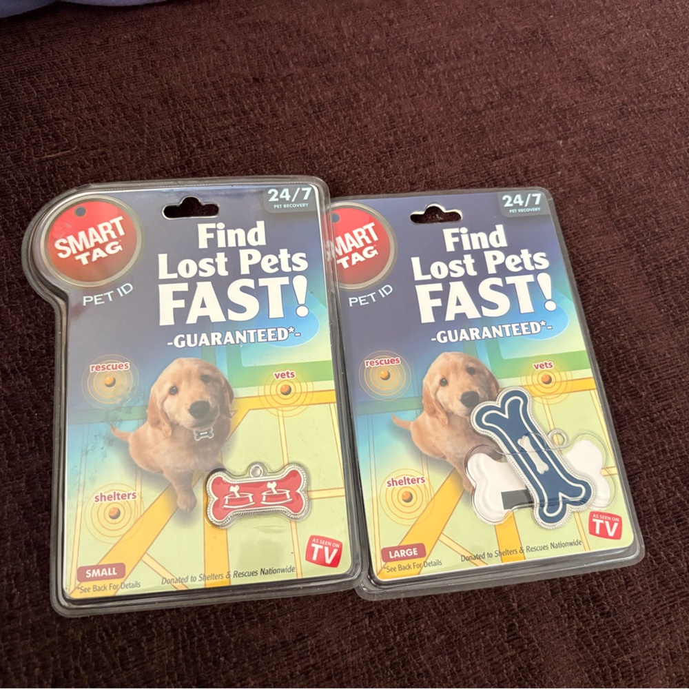 NWOT- Smart Tag Pet ID Set with Red and Blue Tags set of 2